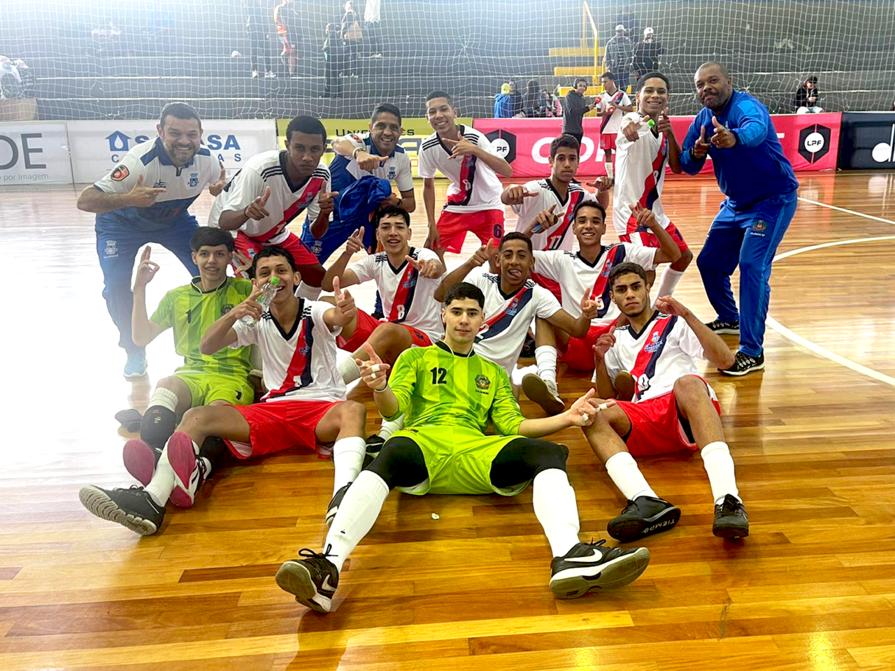 Clube ABC de Paulista enfrenta equipe do Ajax pela final da Liga  Pernambucana de Futsal Sub-15 - Prefeitura do Paulista - Cuidando da  cidade, trabalhando pra você.