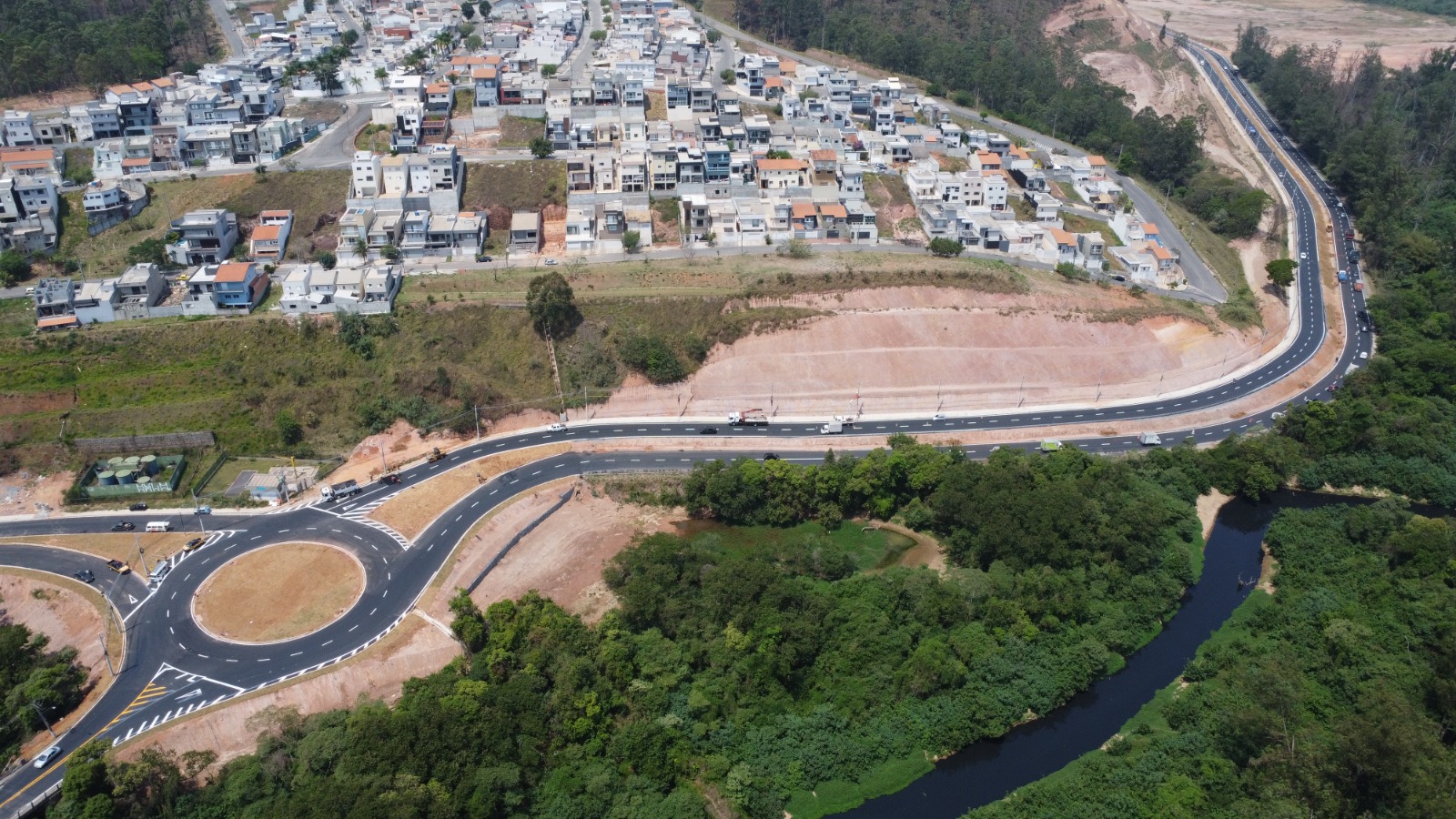 Prefeitura de Cajamar conclui primeira etapa da duplicação da Avenida ...